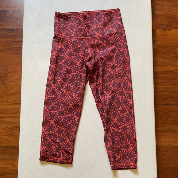 Adidas Burgundy Orange Print Wanderflex Iconic Three Quarter Leggings • Sz S 🗣 - Picture 2 of 3